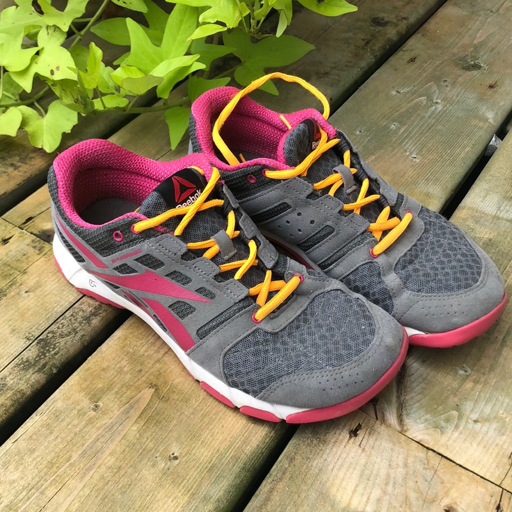 Women's Reebok shoes